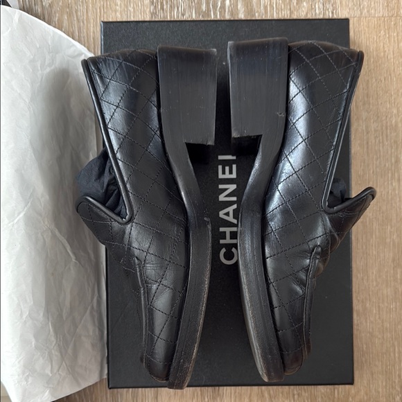 Chanel Black Quilted Loafers - Picture 7 of 11